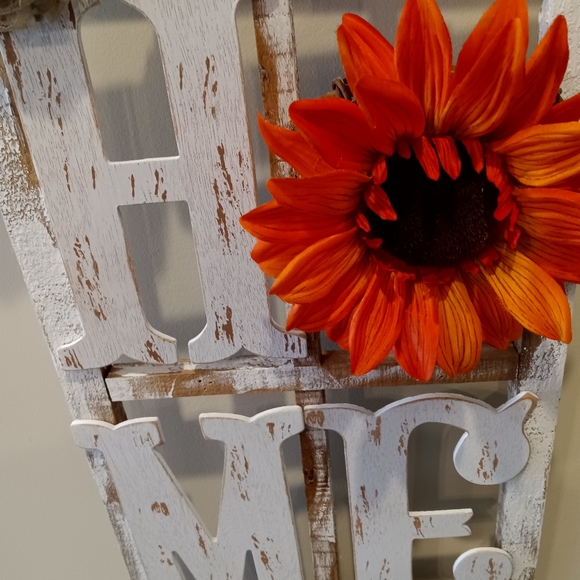 Distressed window pane - Picture 2 of 3